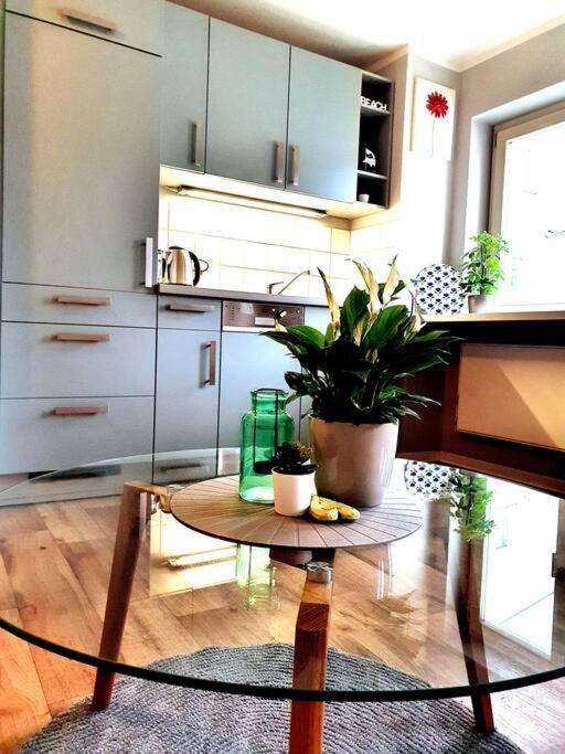 Rostock Hautnah Erleben - Schoene Maisonette 2Og Extérieur photo